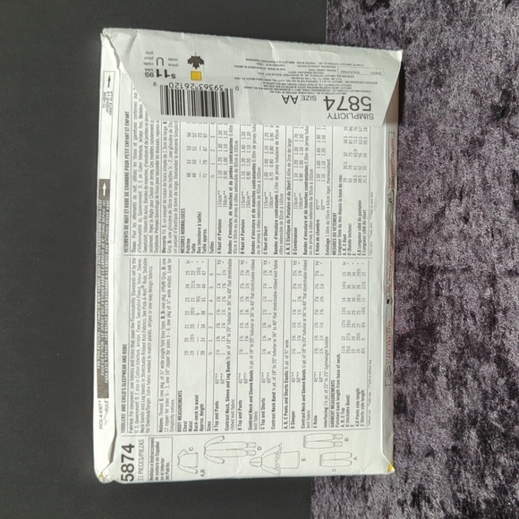 Simplicity 5874 Uncut/Unused Kid's Pajamas and Robe Sewing Pattern Size 1/2-2 - Picture 2 of 3